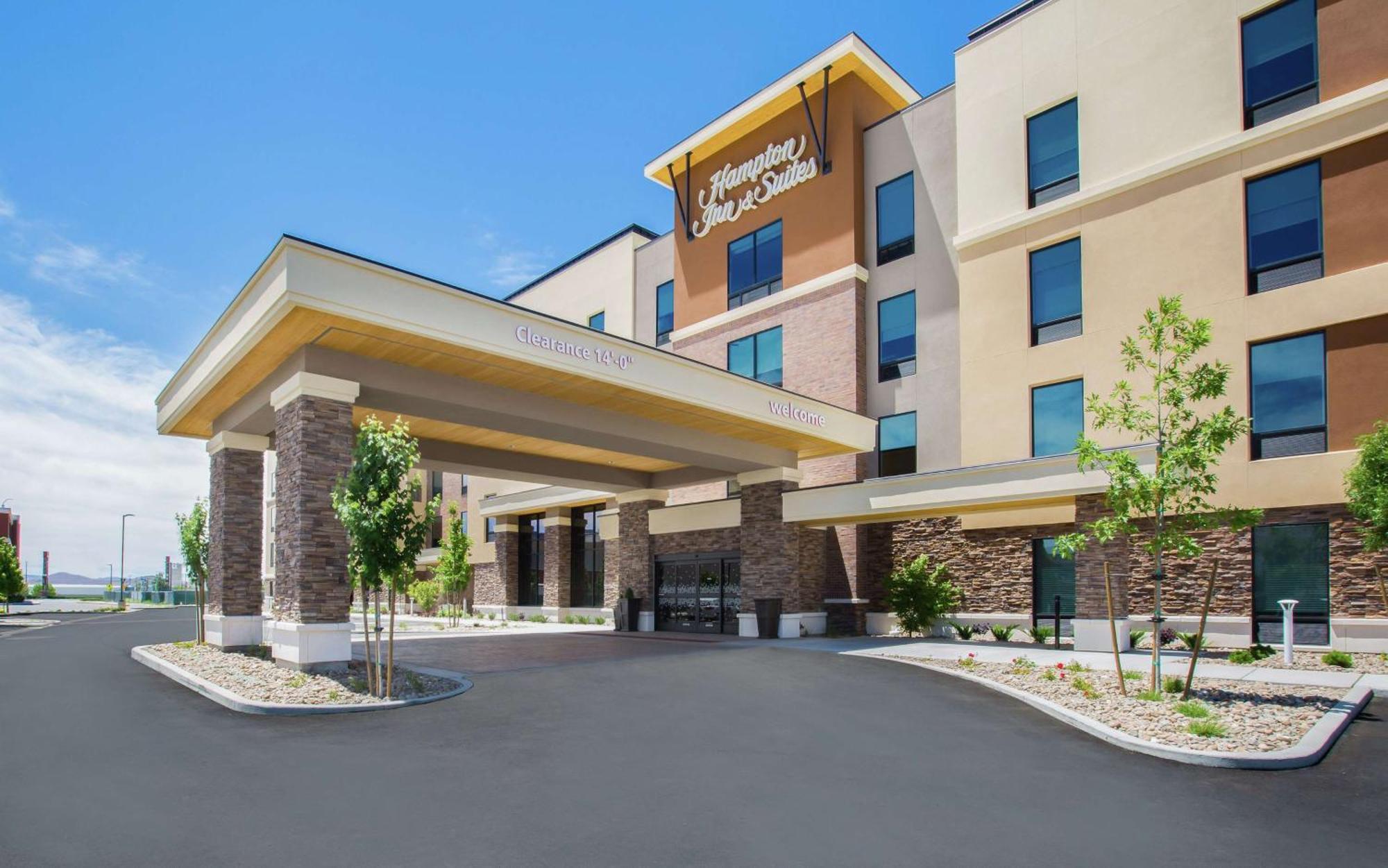 Hampton Inn & Suites Reno/Sparks Exterior photo